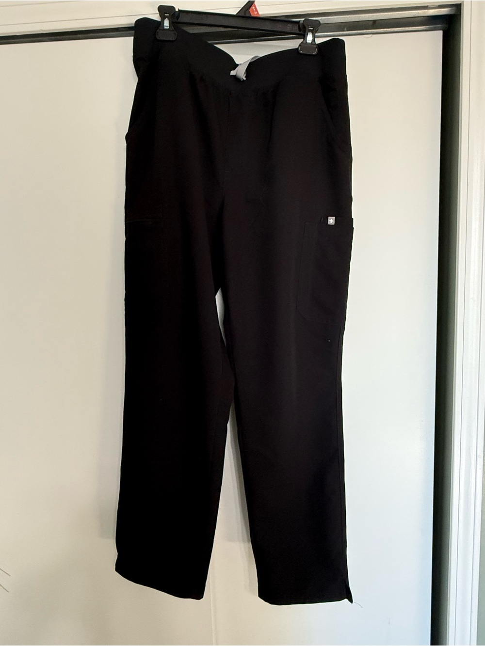 2 pairs of figs Yola skinny pants high rise